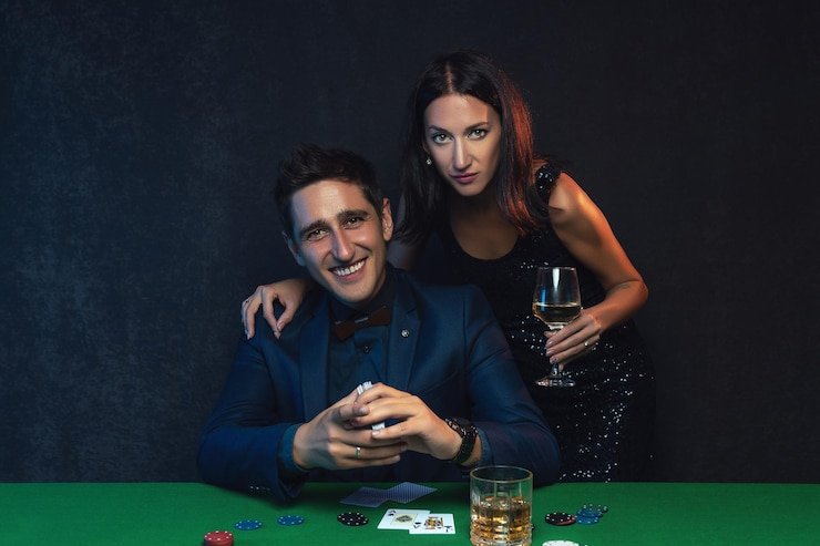 Live casino blackjack and roulette tables on 55 togel